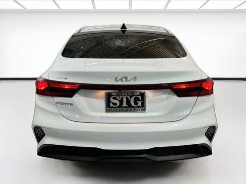 Used 2024 Kia Forte LXS FWD image 5