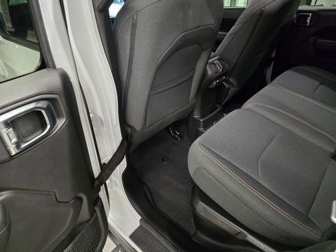 Used 2025 Jeep Wrangler Sport S image 32