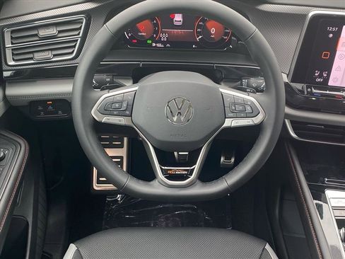 New 2026 Volkswagen Atlas Peak Edition AWD/4WD image 5