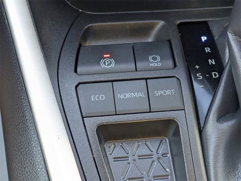 Used 2024 Toyota RAV4 LE image 23