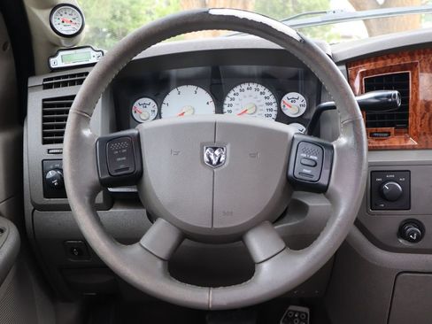 Used 2006 Dodge Ram 2500 Truck SLT w/ Trailer Tow Group AWD/4WD image 18