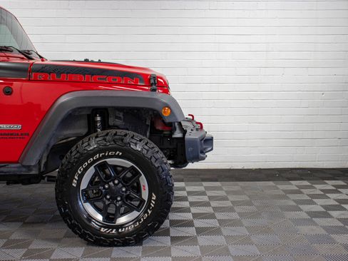 Used 2017 Jeep Wrangler Unlimited Rubicon AWD/4WD image 9