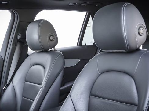 Used 2019 Mercedes-Benz GLC 350e 4MATIC image 10