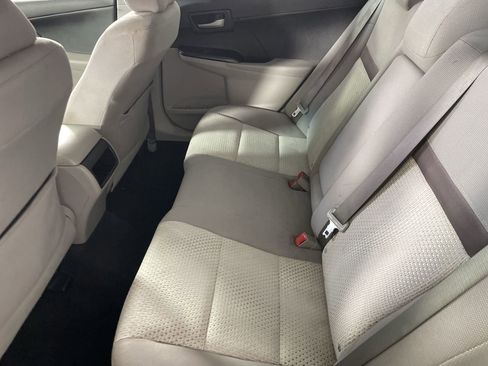 Used 2014 Toyota Camry LE image 24