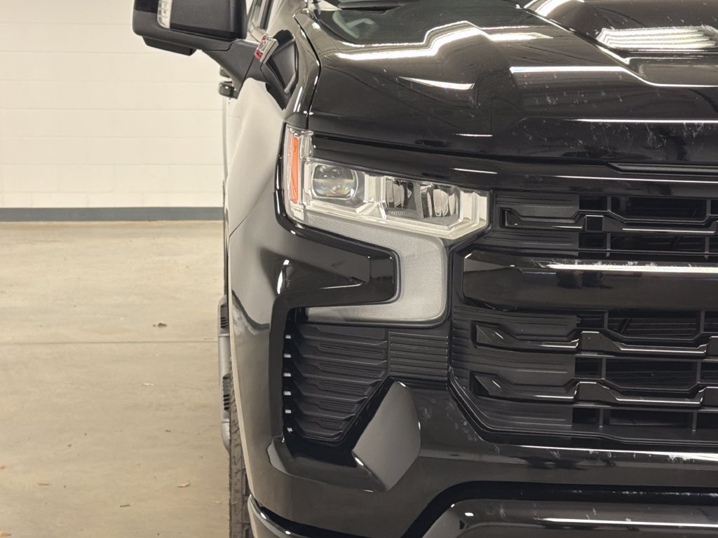 Used 2026 Chevrolet Silverado 1500 LT Trail Boss w/ LT Trail Boss Premium Package AWD/4WD image 4
