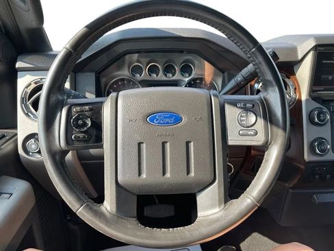 Used 2014 Ford F250 Lariat w/ Lariat Interior Package AWD/4WD image 24