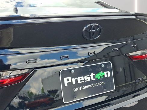 Used 2025 Toyota Camry SE FWD image 30
