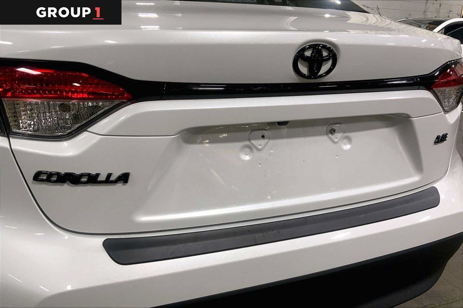 Certified 2025 Toyota Corolla LE FWD image 31