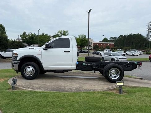 New 2026 RAM 3500 Tradesman AWD/4WD image 4