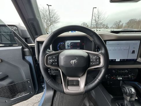 Used 2024 Ford Bronco Wildtrak image 18