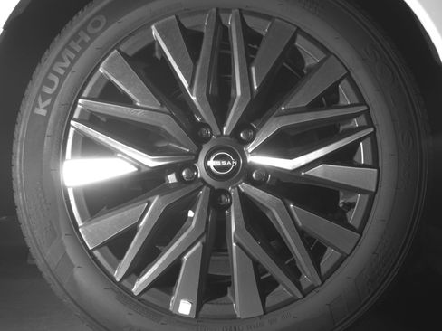 Used 2025 Nissan Altima 2.5 SV FWD image 15