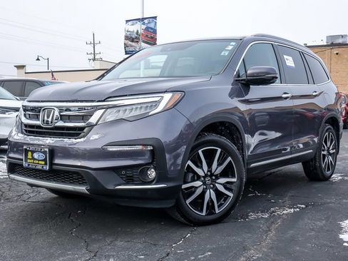 Used 2020 Honda Pilot Touring image 1