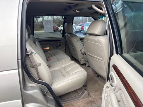Used 2000 Cadillac Escalade 4WD image 14