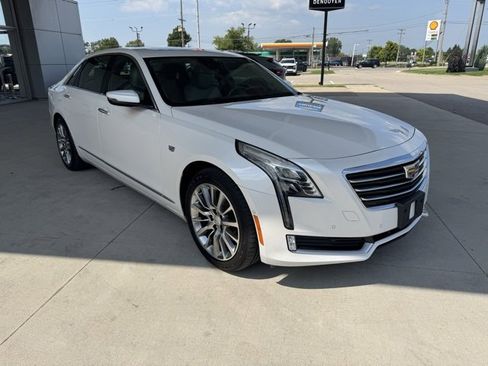 Used 2018 Cadillac CT6 Luxury image 3