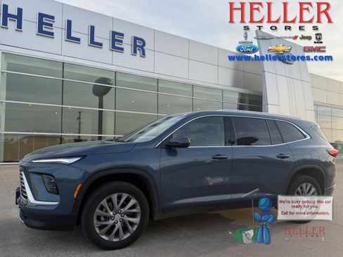 Used 2025 Buick Enclave Preferred image 1