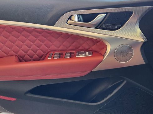 Used 2022 Genesis G70 3.3T Launch Edition image 22