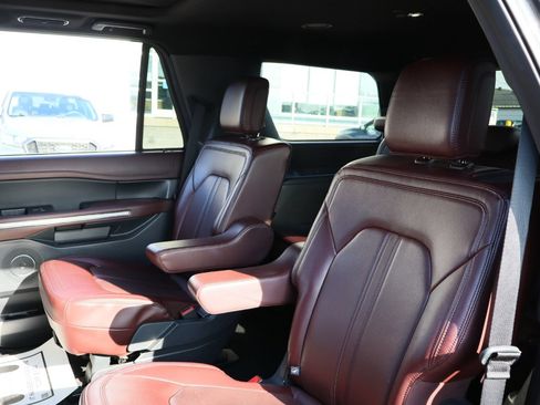 Used 2024 Ford Expedition Limited AWD/4WD image 30