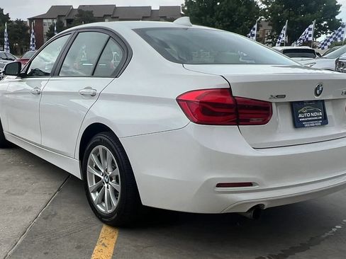 Used 2018 BMW 320i xDrive Sedan AWD/4WD image 8