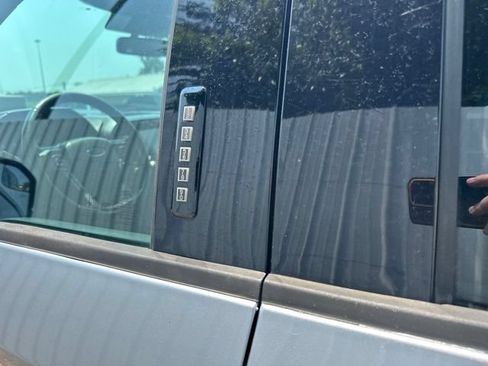 Used 2020 Ford F150 XLT w/ Equipment Group 302A Luxury AWD/4WD image 10