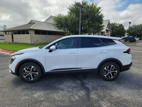 Used 2023 Kia Sportage EX FWD image 4