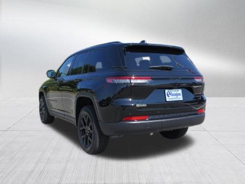 New 2025 Jeep Grand Cherokee 4WD image 5