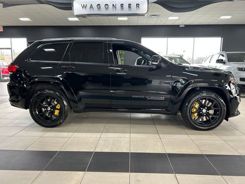 Used 2021 Jeep Grand Cherokee Trackhawk image 8