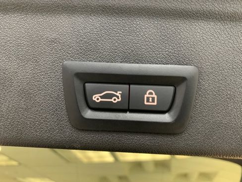 Used 2023 BMW X6 M50i w/ Executive Package image 79