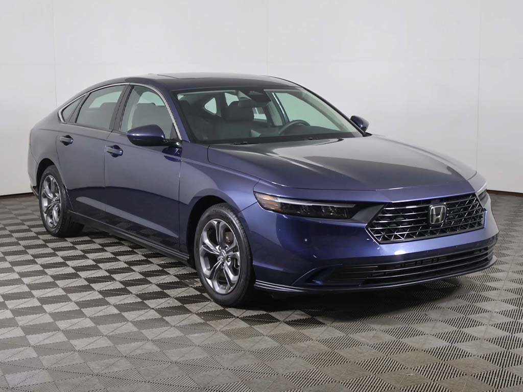 Used 2024 Honda Accord EX image 2