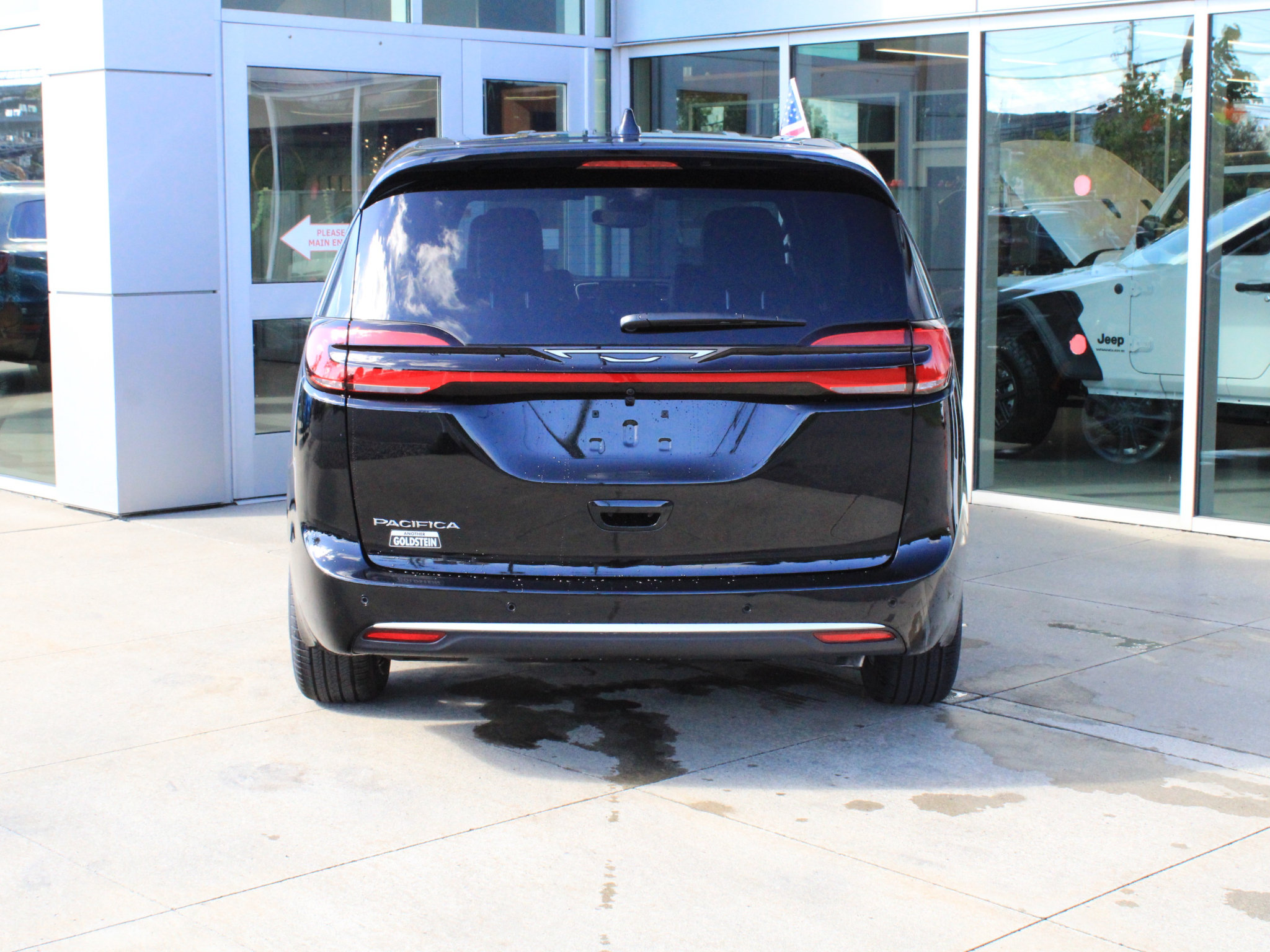 New 2027 Chrysler Pacifica Select FWD image 7