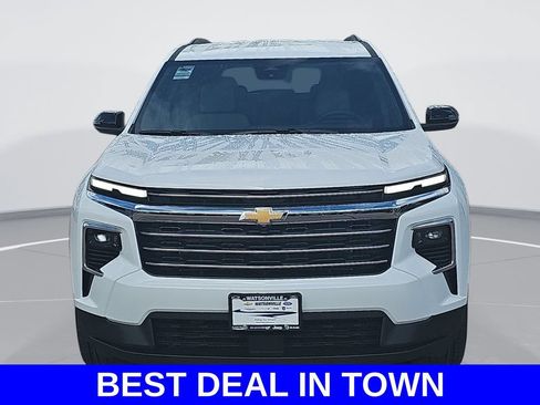 New 2026 Chevrolet Traverse LT w/ Sun and Wheel Package FWD image 8