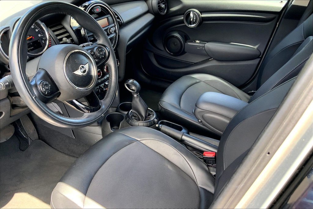 Used 2016 MINI Cooper 4-Door Hardtop FWD image 16