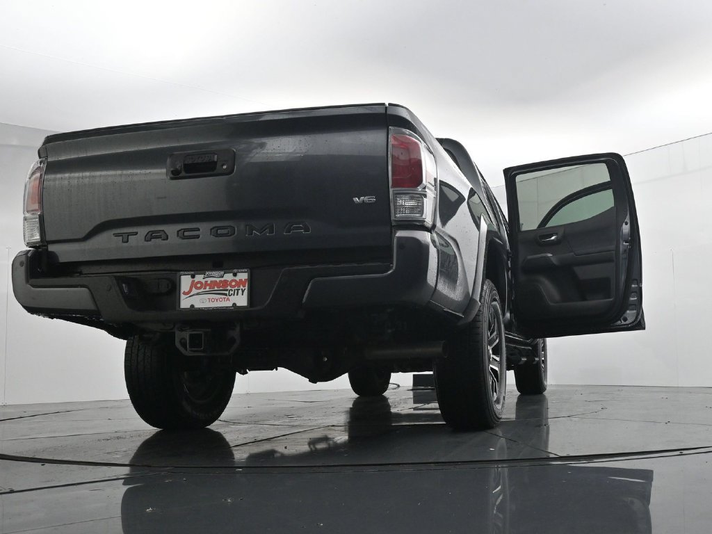 Used 2022 Toyota Tacoma TRD Sport w/ Technology Package AWD/4WD image 44
