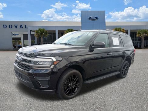 Used 2024 Ford Expedition XLT AWD/4WD image 8