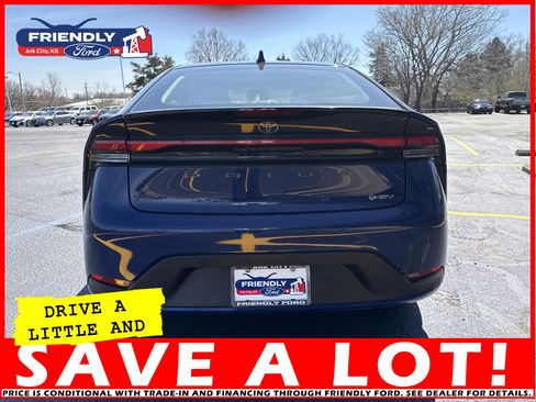 Used 2024 Toyota Prius LE image 6