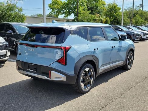 New 2027 Kia Seltos S FWD image 6