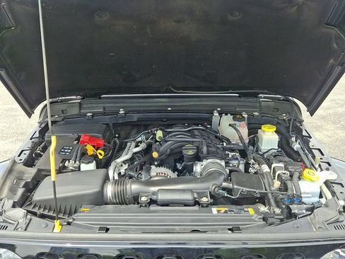 Used 2022 Jeep Gladiator Sport AWD/4WD image 28