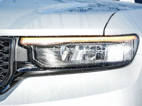 New 2025 Jeep Grand Cherokee Altitude image 5