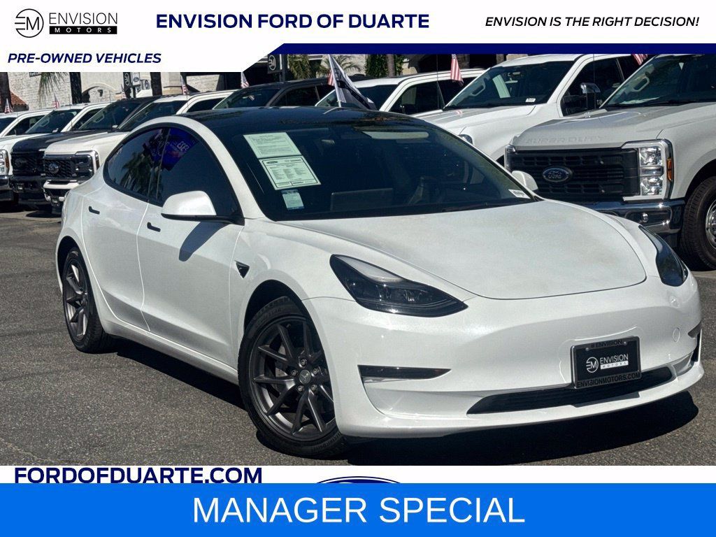 Used 2023 Tesla Model 3 Standard Range RWD image 1