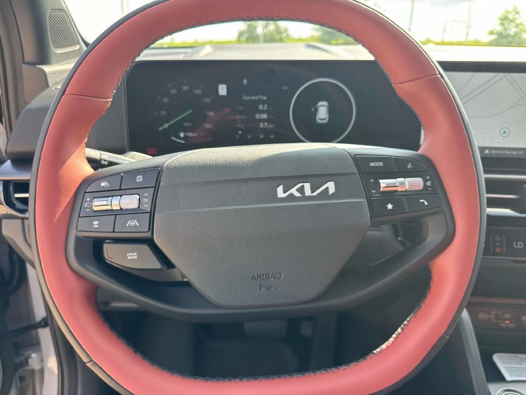 New 2026 Kia Sportage SX FWD image 24