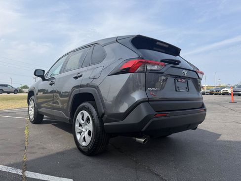 Used 2024 Toyota RAV4 LE FWD image 5