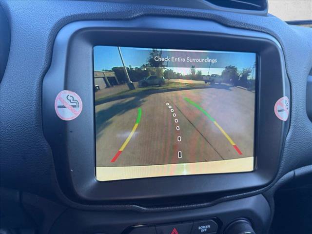 Used 2023 Jeep Renegade Latitude AWD/4WD image 14
