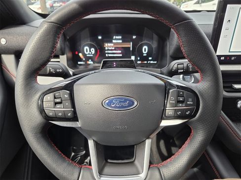 Used 2025 Ford Explorer ST-Line w/ Premium Package image 12