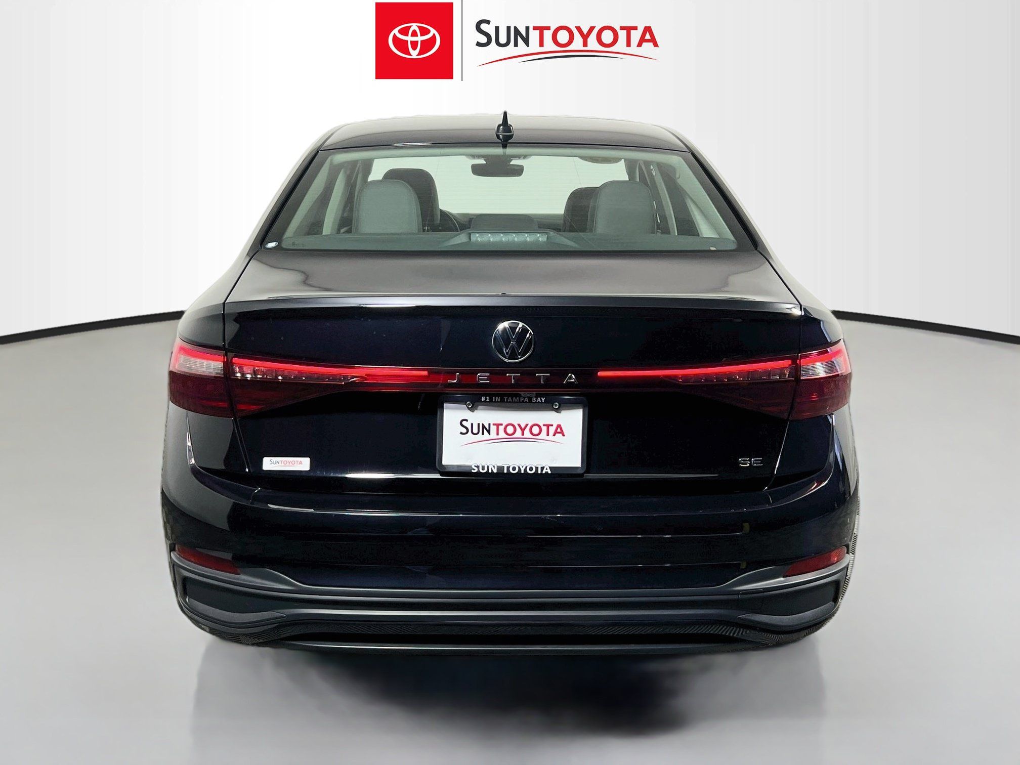 Used 2025 Volkswagen Jetta SE FWD image 5