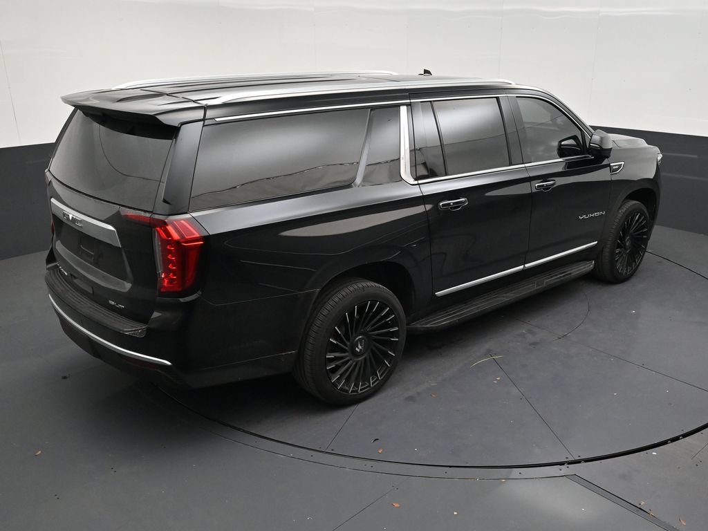 Used 2023 GMC Yukon XL SLT w/ SLT Luxury Package RWD image 16