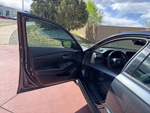 Used 2023 Honda Accord EX image 9