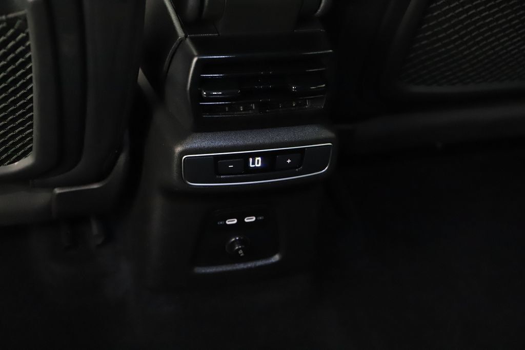 Certified 2023 Audi Q4 e-tron Premium Plus w/ Premium Plus RWD image 19