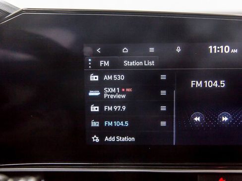 Used 2025 Hyundai Elantra Limited image 23