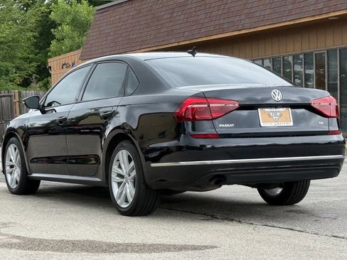 Used 2019 Volkswagen Passat 2.0T Wolfsburg w/ Wheels & Sunroof Package FWD image 3
