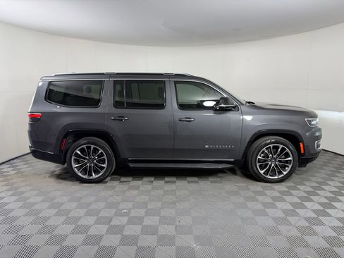 Used 2024 Jeep Wagoneer Series II w/ Convenience Group I AWD/4WD image 8