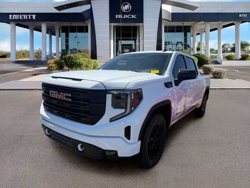 Used 2025 GMC Sierra 1500 Elevation AWD/4WD image 4